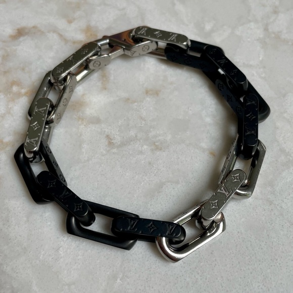 Louis Vuitton bracelet designed for men. Never been worn. - Picture 2 of 3